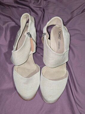 Tom's Milan Closed Toe Wedge Heel Sandals Size 9